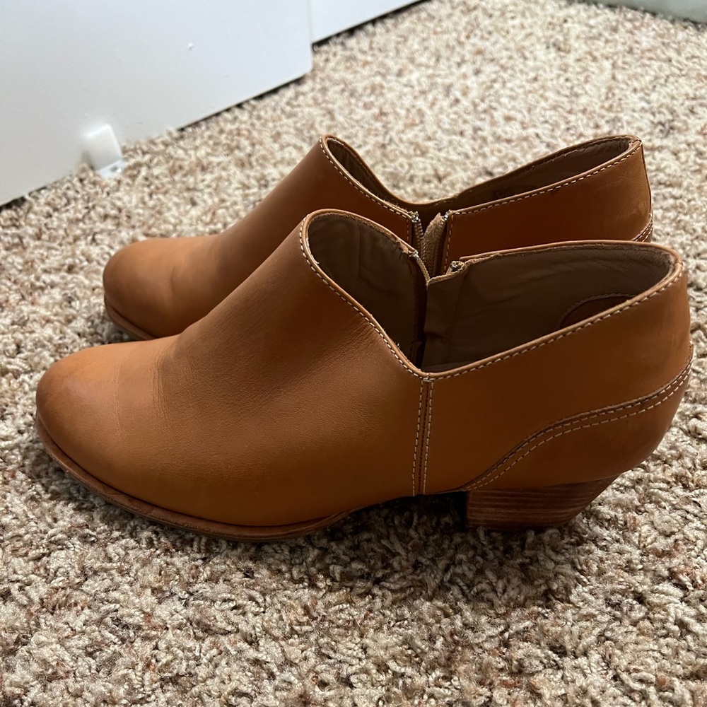 Resoul booties